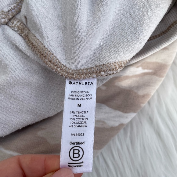 Athleta - Balance printed jogger - Size medium - tan camouflage - Picture 13 of 14